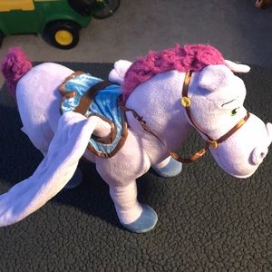 Minimus the flying horse from Sophia the First